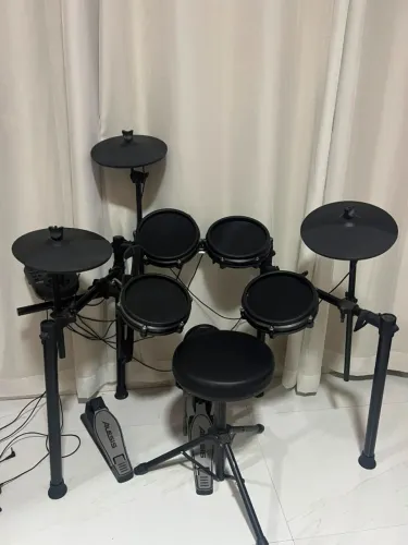 Bateria Eletrônica Alesis