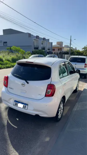 Nissan March SV 1.0 12V Flex 5P 2016