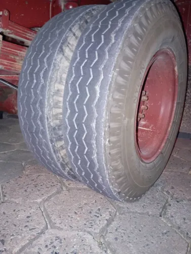 Vendo rodas com pneus do 608