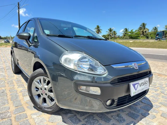 Fiat Punto Attractive Italia 1.4 F.flex 8V 5P 2013