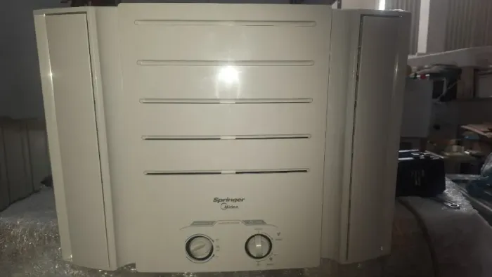 Ar de Janela Springer Midea Mecânico 7.500 BTUS 127V - NOVO OUTLET