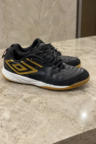 Chuteira Umbro Pro 5 Bump Futsal TAM-40 Usada pouca vezes (Somente troca por 41 ou venda)
