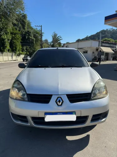 Renault Clio Hi-flex 1.0 16V 5P 2011