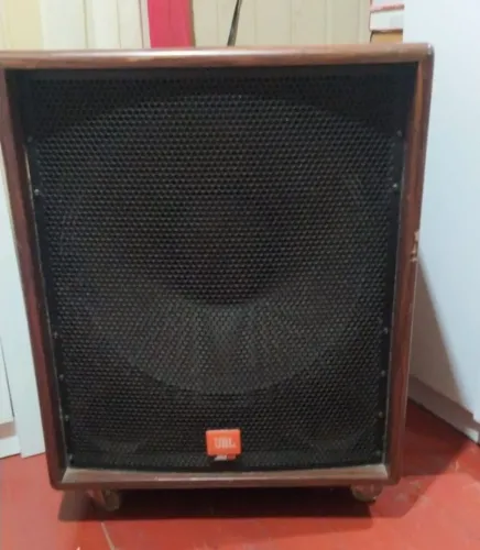 Subgrave JBL 18'