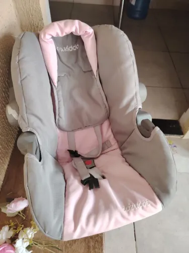 Bebê conforto Kiddo