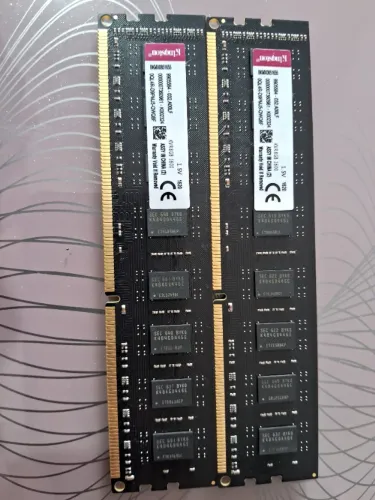 Duas memórias ram kingston ddr3 8gb 1600Mhz novas
