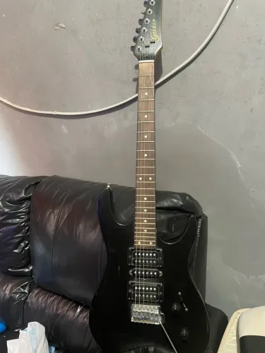 Guitarra Golden GH-588 Superstrato + Bag