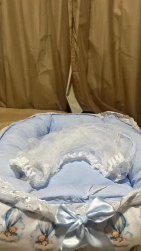 Ninho azul .semi novo