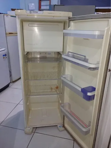 Vendo geladeira