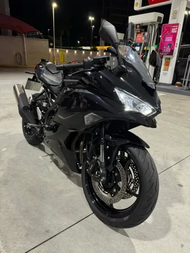 Kawasaki Ninja ZX-4RR 2025/2026 - Cor Única | Quitada | Baixa Quilometragem