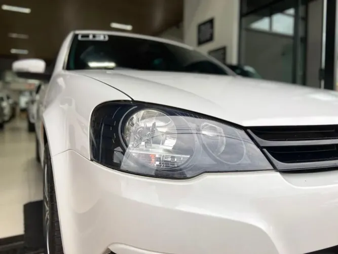 Volkswagen Golf Sportline 1.6 MI Total Flex 8V 4P 2013