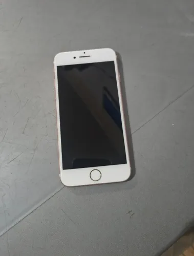 Celular iPhone com Defeito