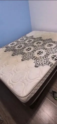 Cama de casal com box