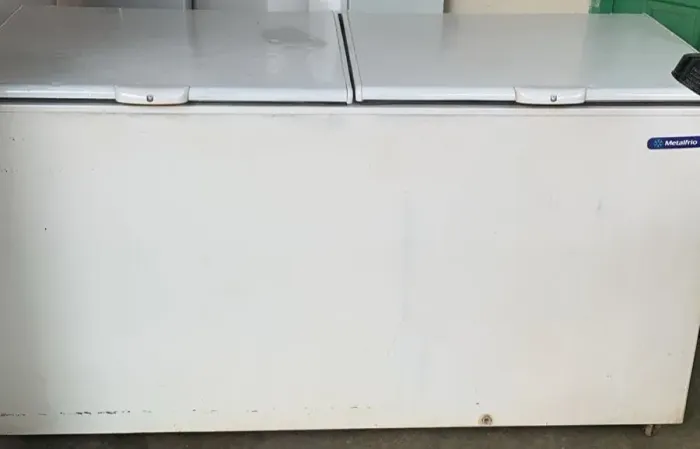 Freezer metal frio