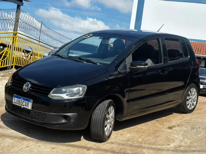 Volkswagen Fox Sportline/sports 1.0 Tot.flex 8V 4P 2013