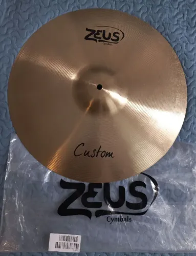 Prato Zeus Custom 18 polegadas
