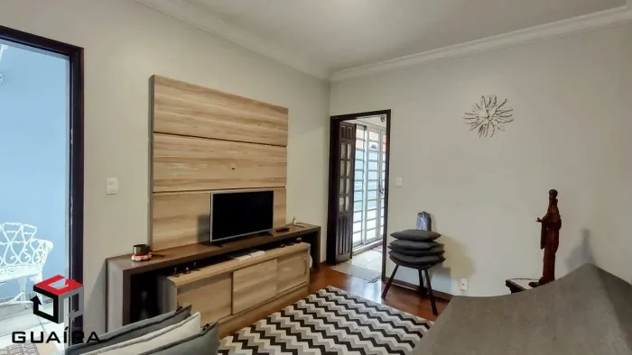 Casa Térrea à venda 3 quartos 1 suíte 8 vagas Pires - Santo André - SP