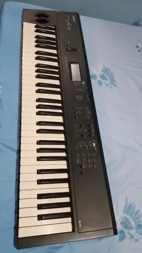 TECLADO YAMAHA S03