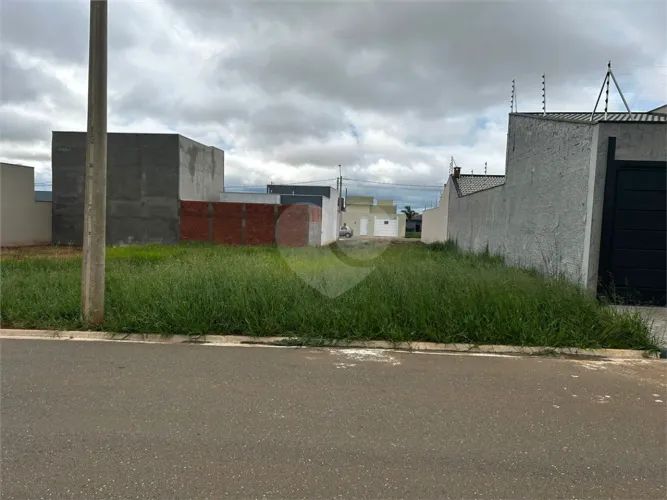 Terreno à venda em Residencial villaggio di capri - SP