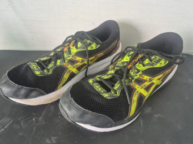 Tênis ASICS Gel-Nagoya 5 seminovo 