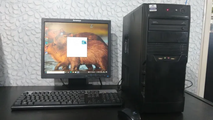 Intel core i5-650 Memória RAM de 8 GB DDR3 1 SSD 120 1 HD 500 Monitor 17 polegadas