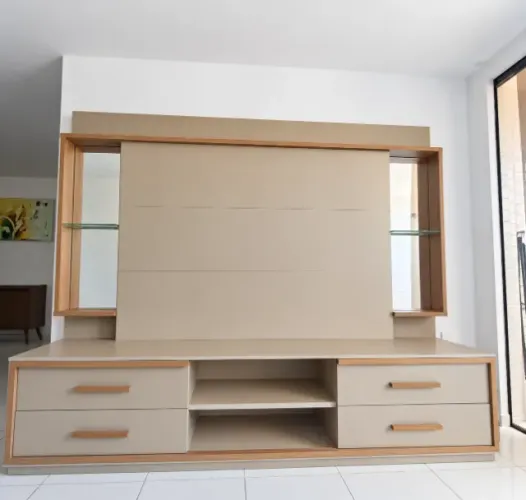 Painel com hack para TV até 75"
