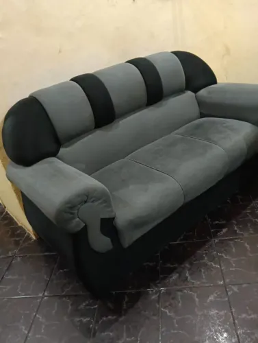 Vendo sofá por 300 semi novo