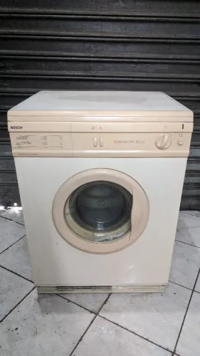 Secadora de roupas Bosch 220V funcionando perfeitamente