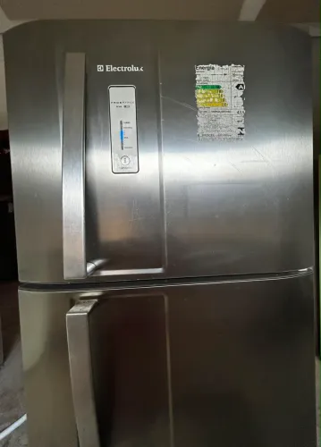 Vendo essa geladeira Eletrolux Frost free ou gelo seco