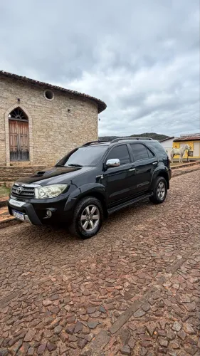 Toyota Hilux SW4 SRV D4-d 4X4 3.0 TDI Dies. AUT 2010