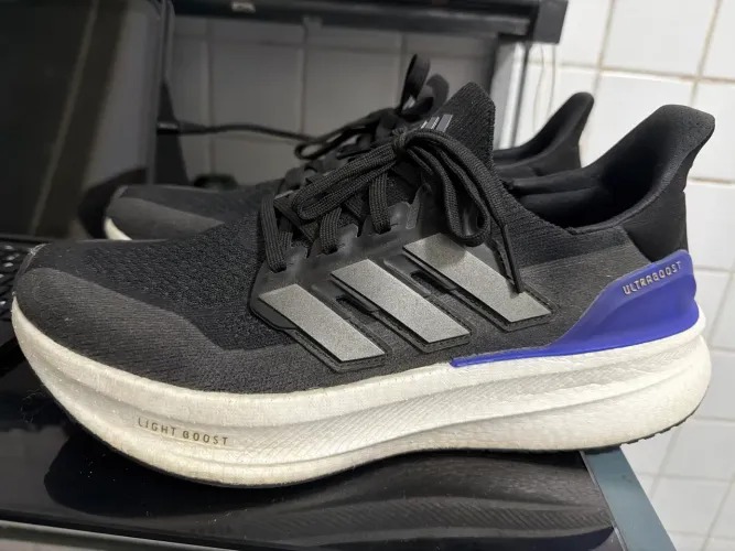 Tênis adidas