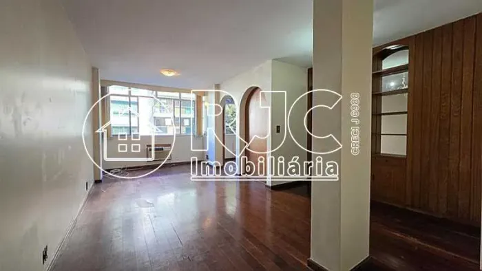 Apartamento : Padrão / Residencial / Tijuca