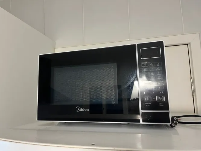 Micro-ondas 20L