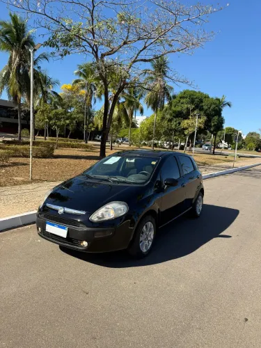 Fiat Punto Attractive 1.4 Fire Flex 8V 5P 2013