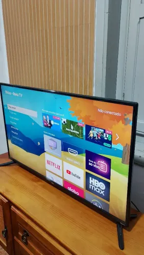 Vendo TV 43 polegadas Philco Roku com nota fiscal. Não aceito troca e nem faço rolo.