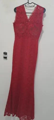 Vende-se vestido de festa em renda