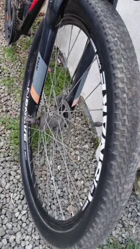 Vende se bicicleta