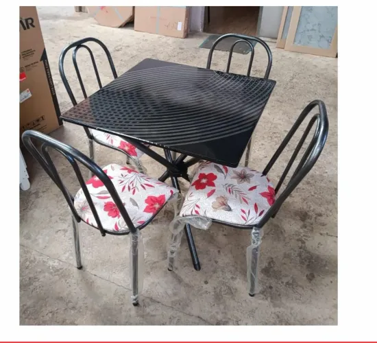 MESA 4 CADEIRAS