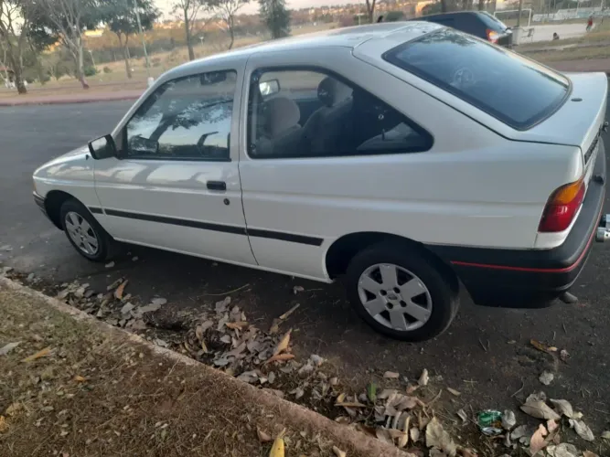 Ford Escort GL 1.6i / 1.6 (álcool) 1996