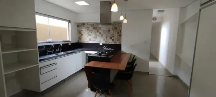 Aluguel de Sobrado Semimobiliado em Vila Assunção, Santo André - Churrasqueira e Móveis Pl