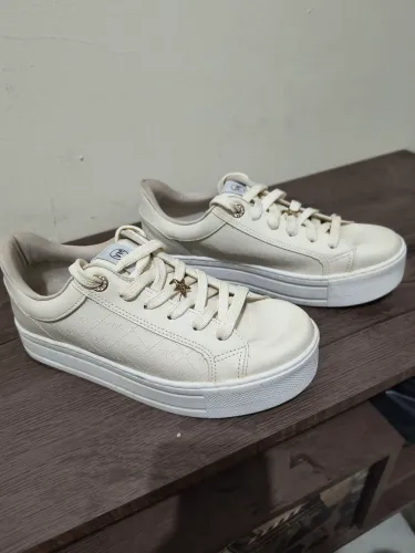 Vendo Tênis Via Marte (novo)