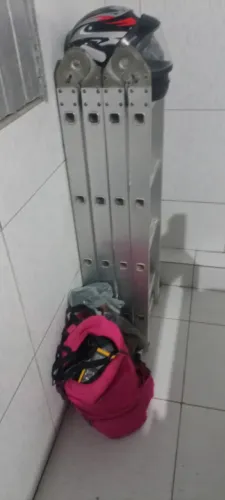Escada de alumínio
