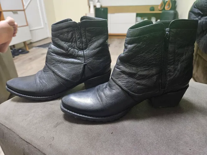 Bota Arezzo em Couro
