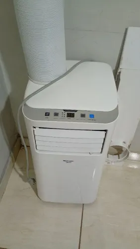 Ar condicionado portátil no valor de R$ 1800