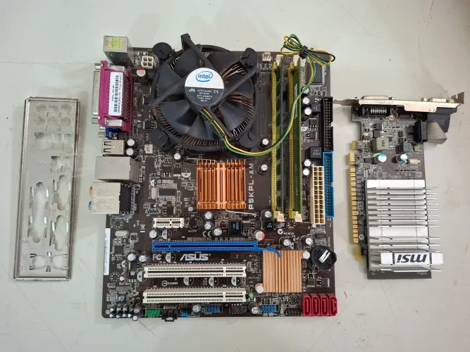 Kit Placa Mãe e Processador Intel Com Placa de Video Leia Descrição