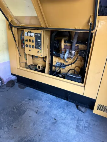 Gerador OLYMPIAN 100 kVA (100kVA) 2001