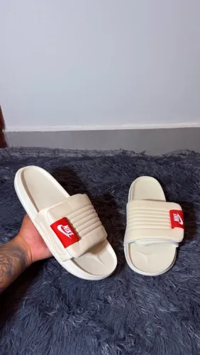 Chinelo Nike Off-White | Tam. 39/40 | Novo
