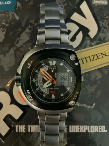 Relógio Citizen Promaster Meia Lua