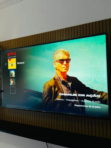 TV Philco 43 polegadas com painel