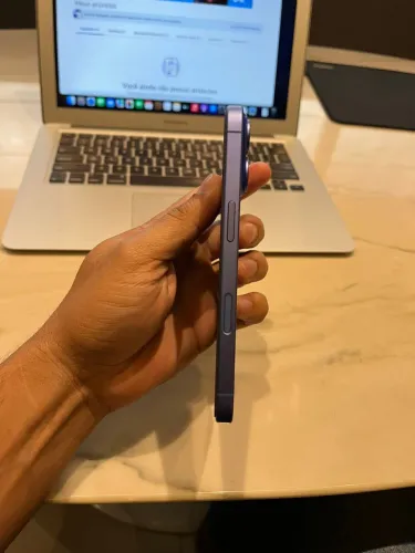iPhone 16 azul 128g
